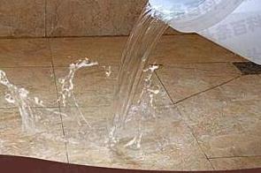 东宝漏水维修 免砸砖防水材料该如何施工